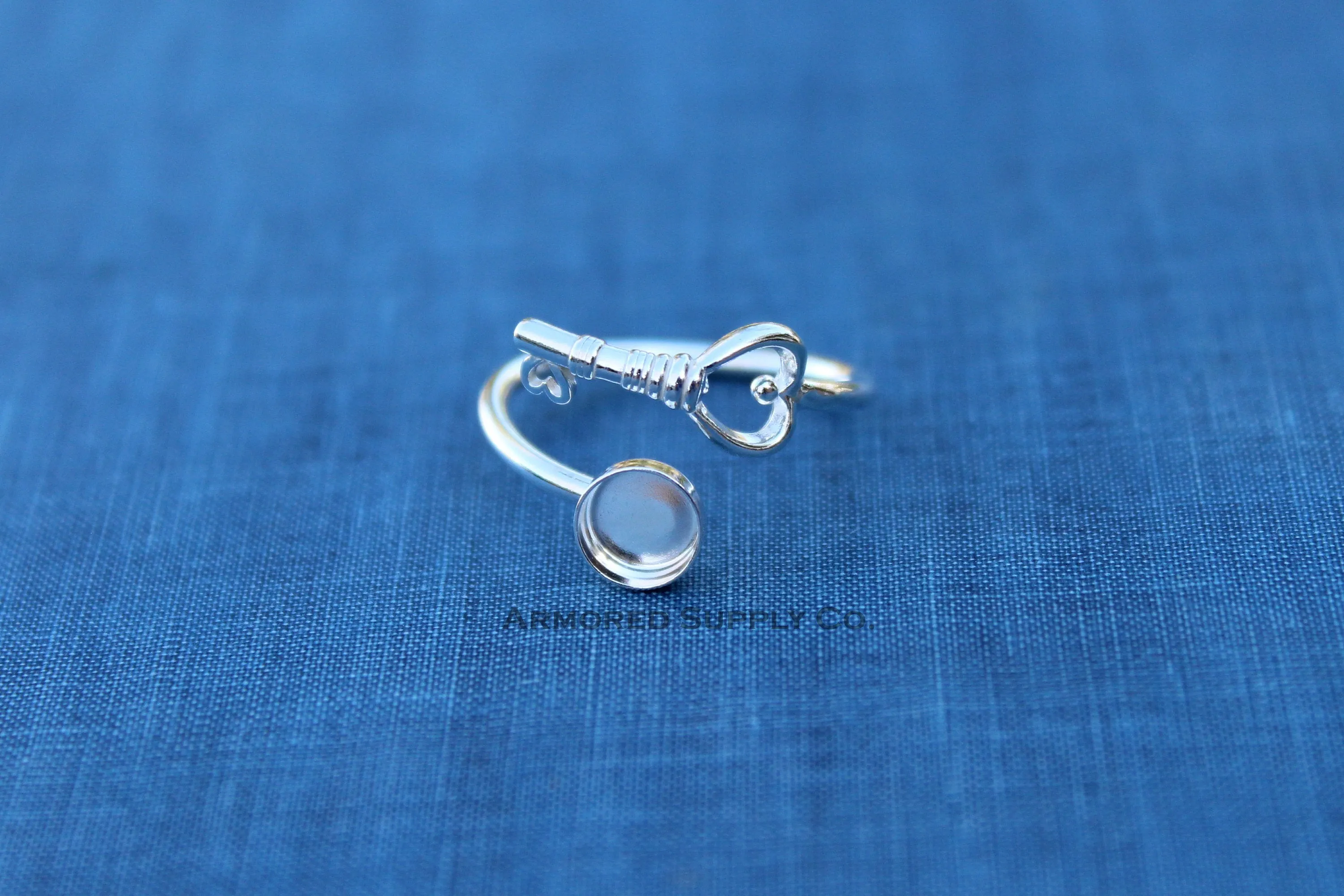 5mm Silver Heart Key Wrap Bypass Adjustable Bezel Ring blank