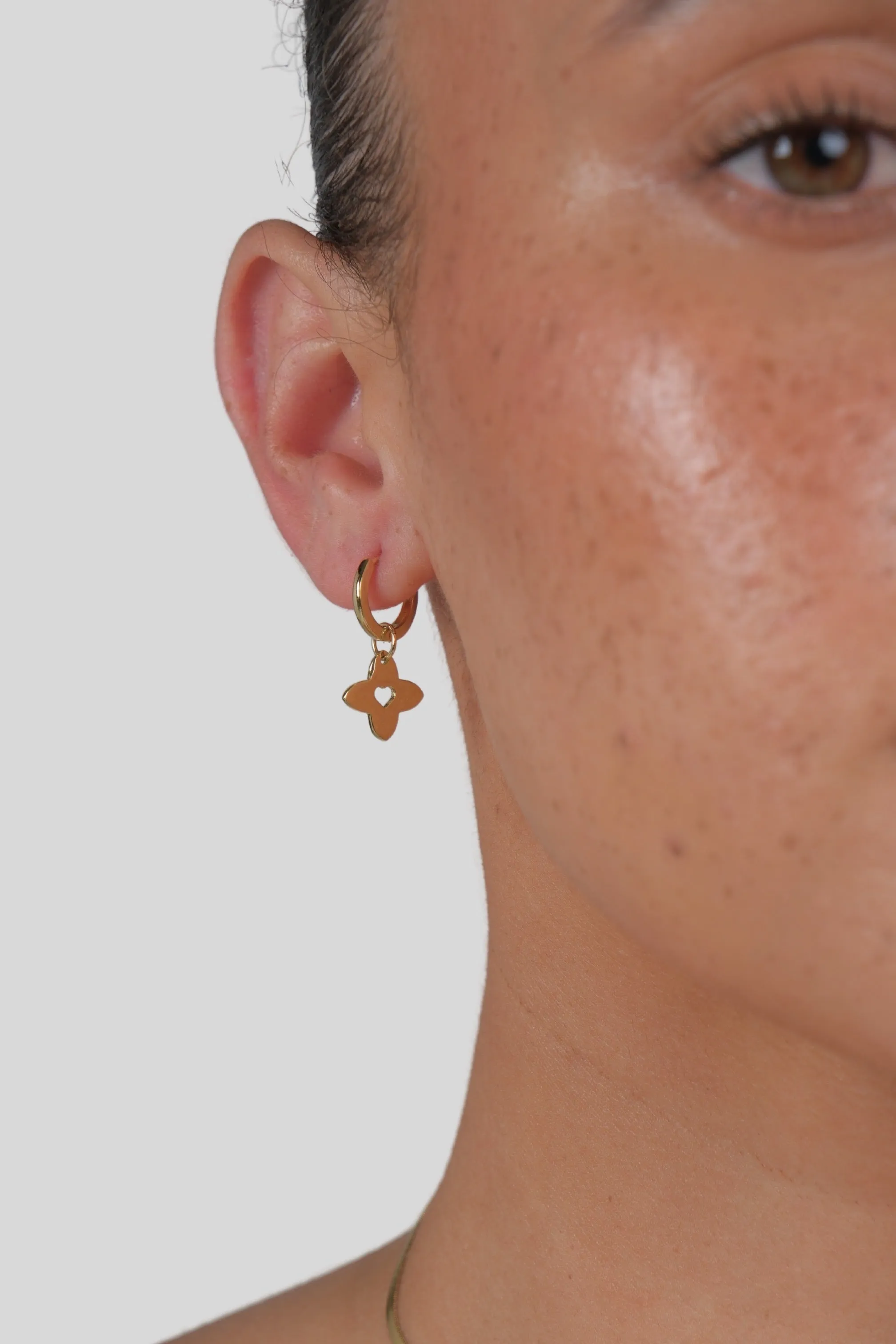 Amoure Charm | Gold
