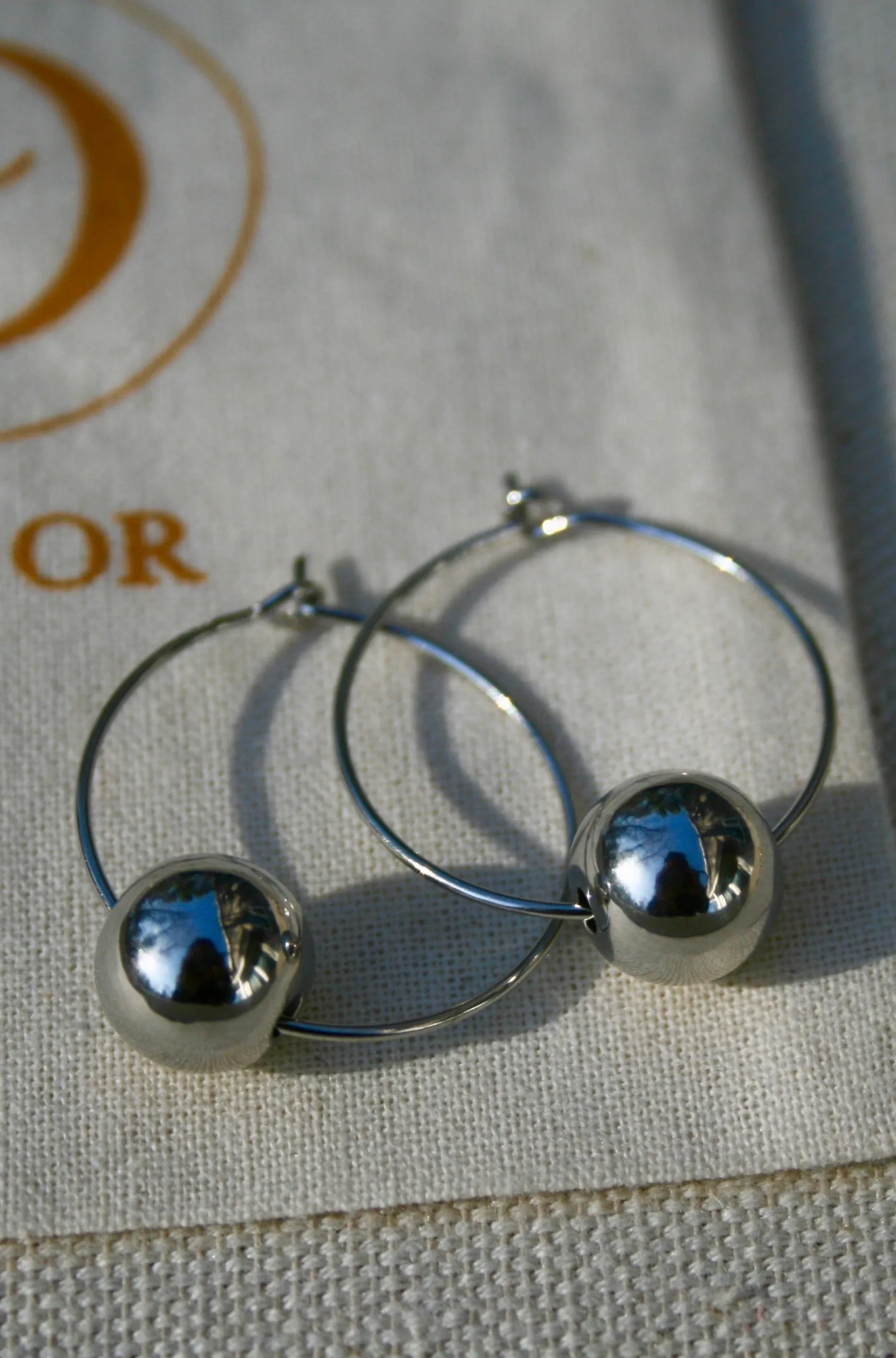 Auralie Doorknocker Hoops