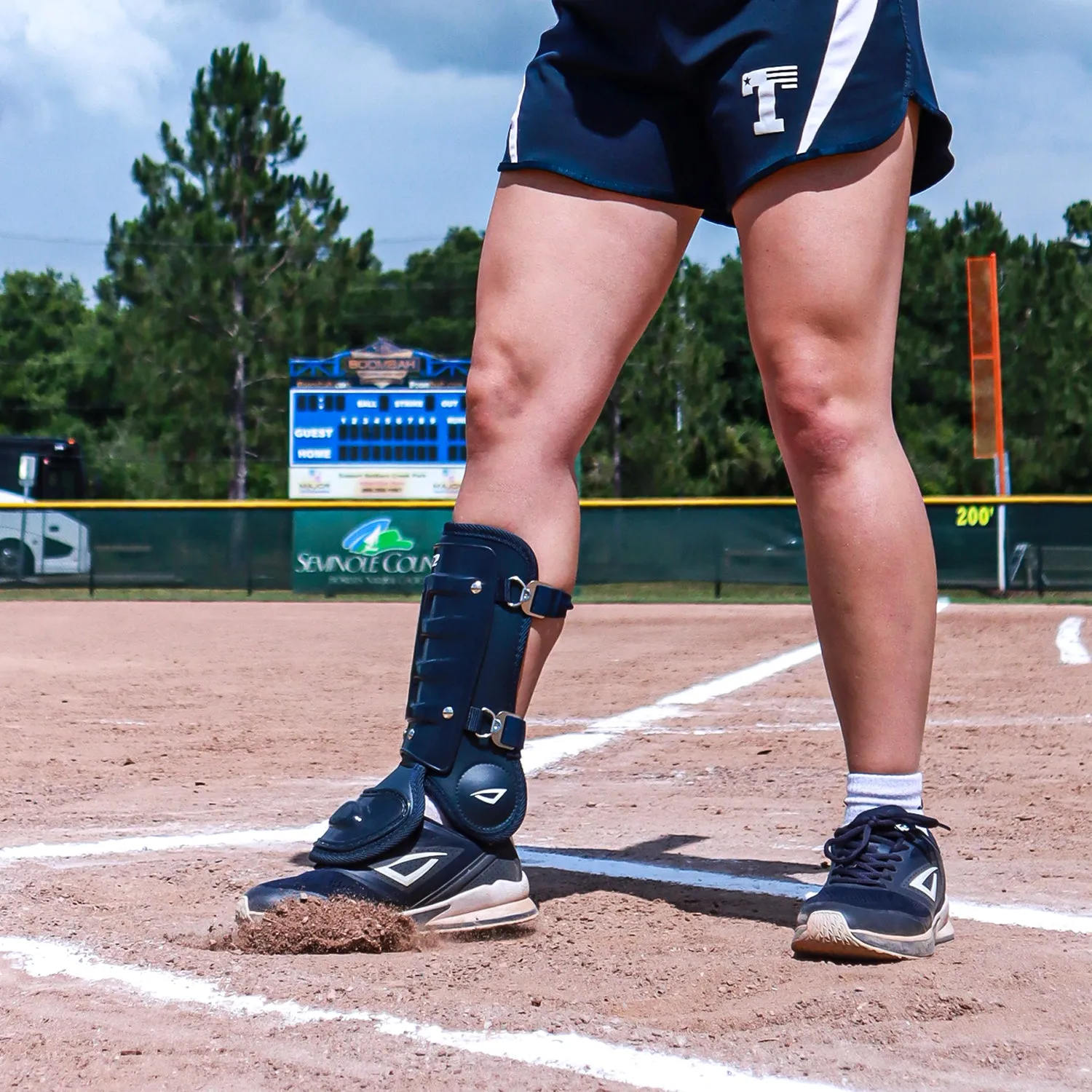 BATTER'S LEG GUARD