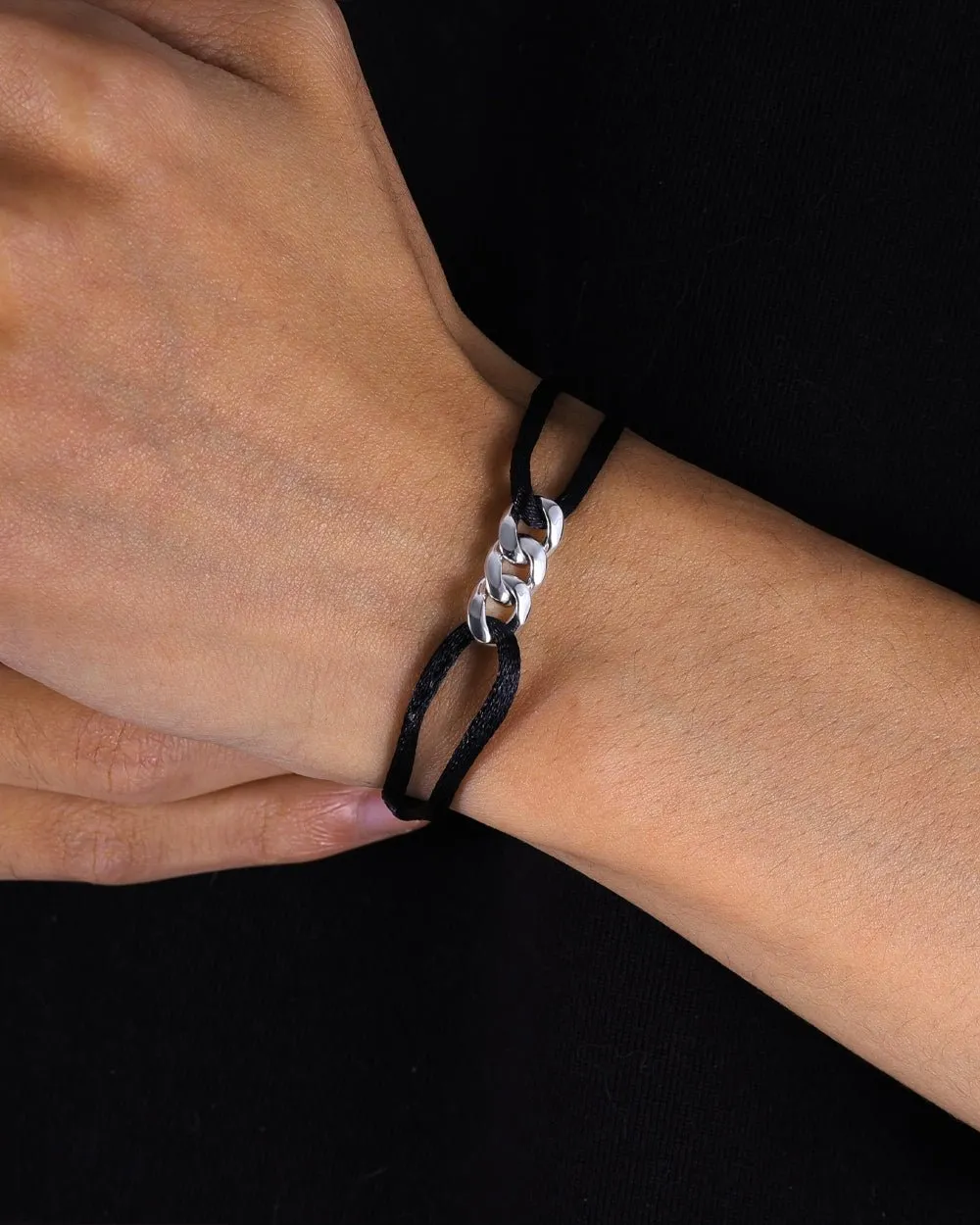 CUBAN LINK CORD BRACELET.