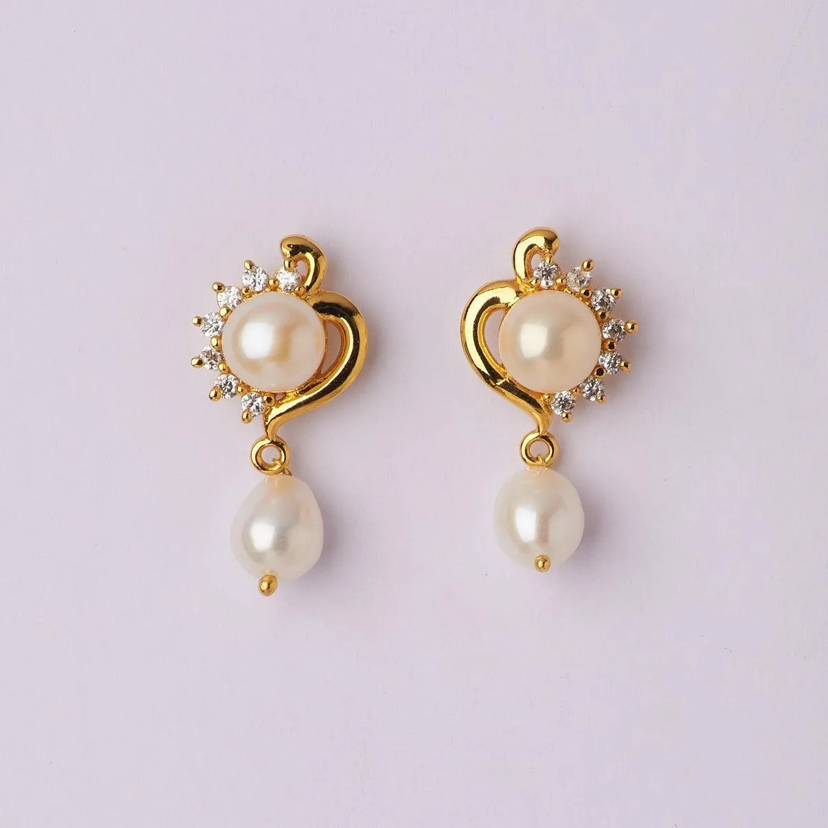 Elegant Hanging Pearl Earring