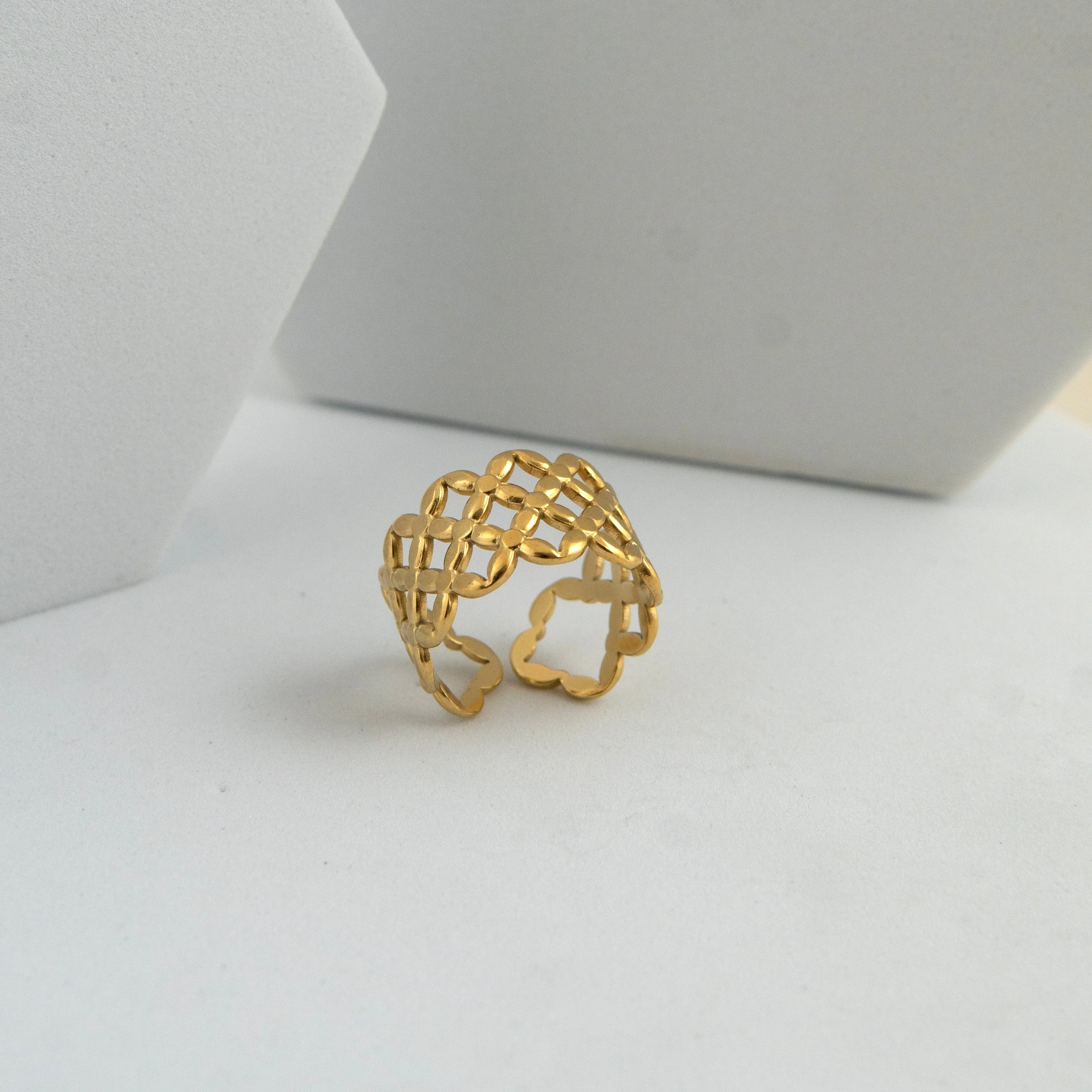 Golden Contour Adjustable Ring Gold Plated