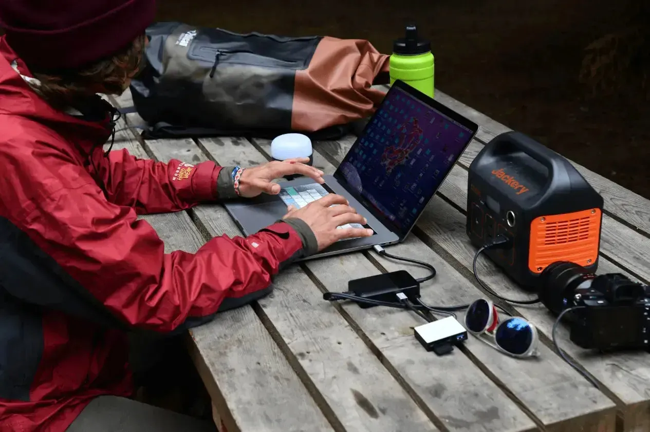 Jackery Explorer 290 Portable Power Station - Solar Generator