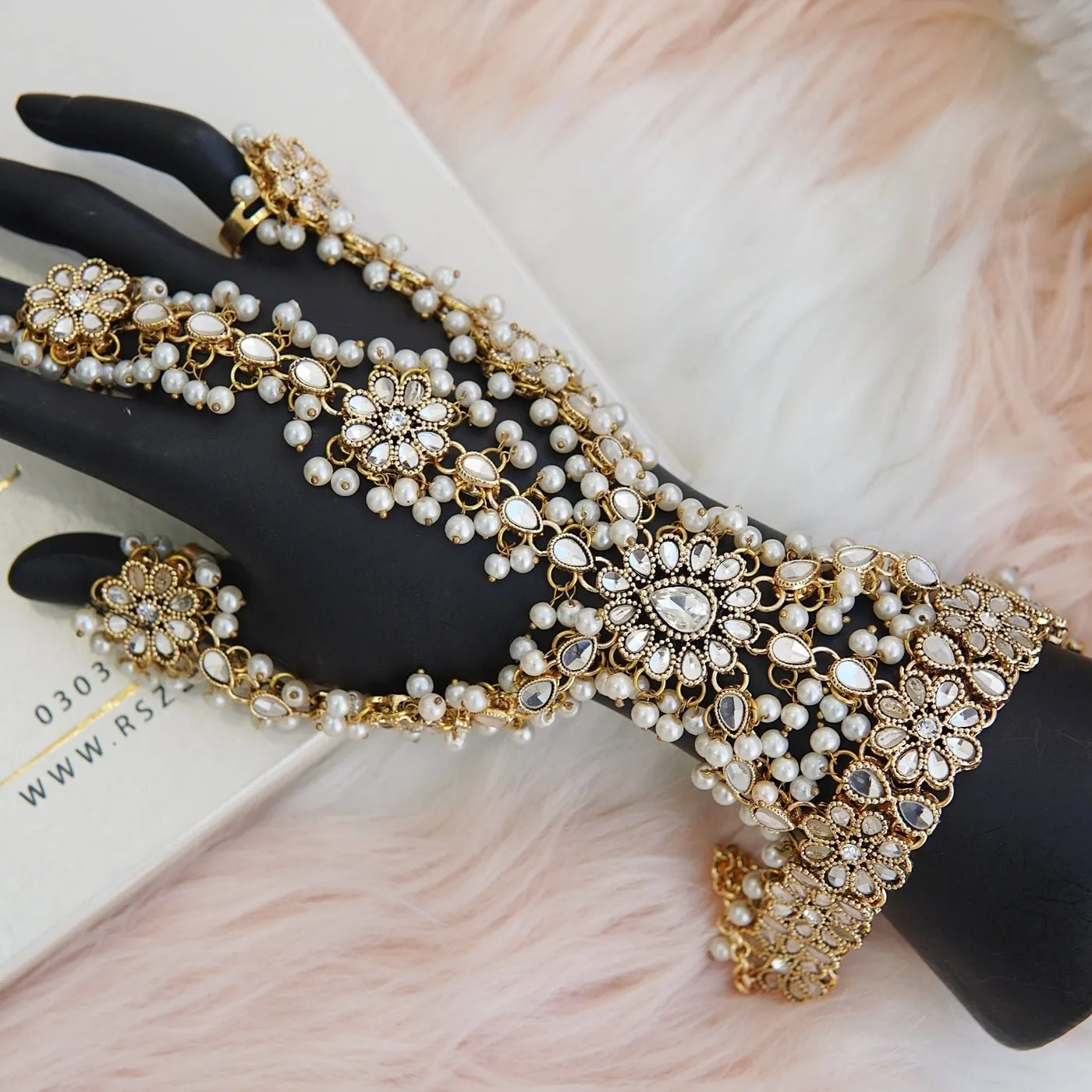 Kundan Golden Bracelet With Ring
