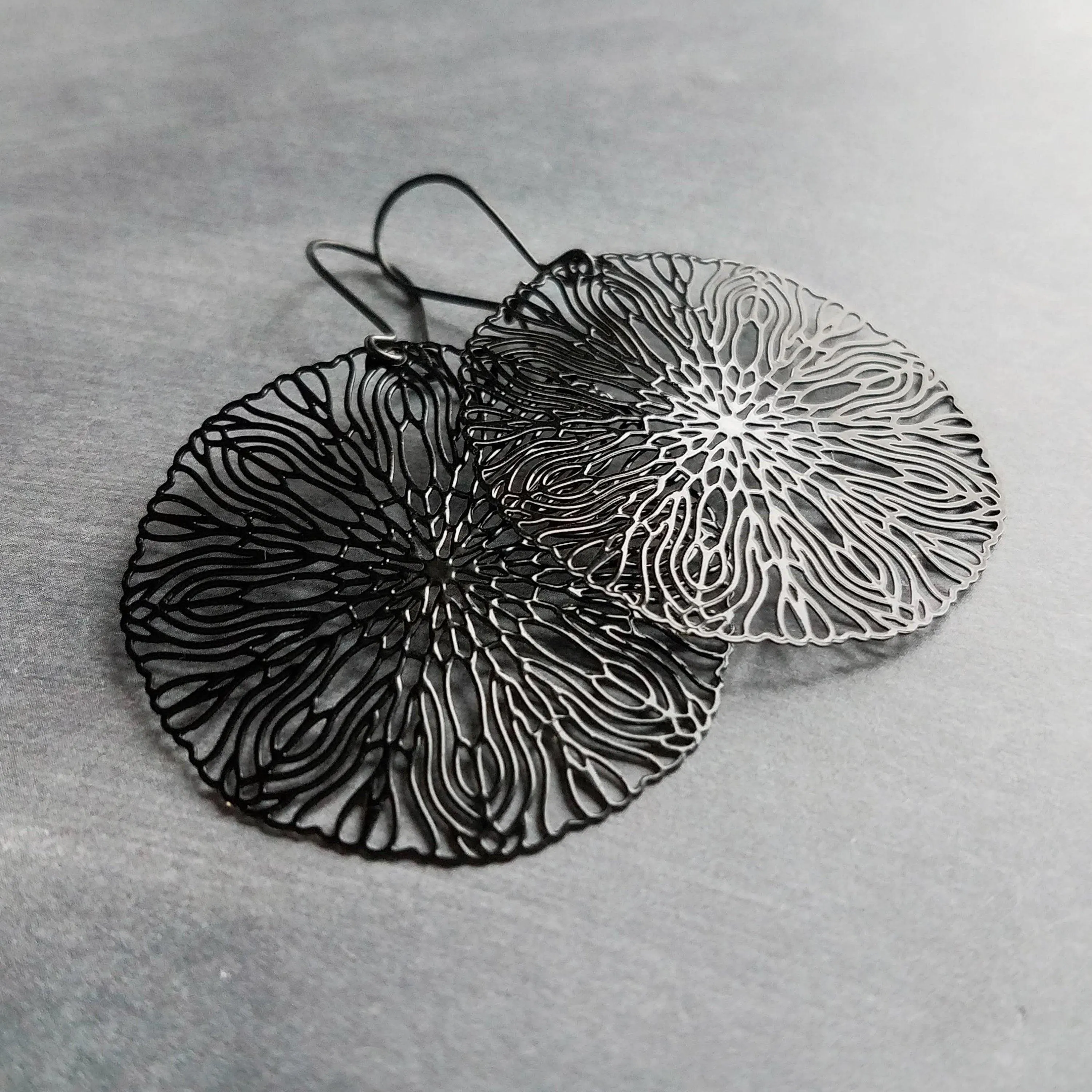 Large Black Filigree Earrings, round black earrings, thin earrings, cut out earrings, big earrings, floral earrings lightweight kidney