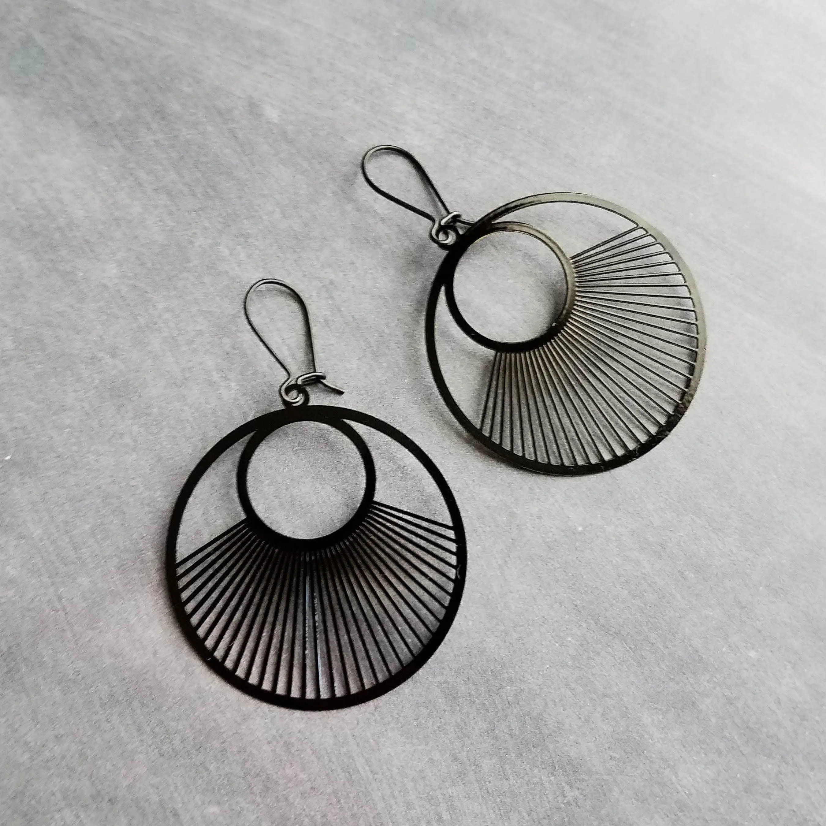 Large Black Filigree Earrings, round black earrings, thin earrings, cut out earrings, big earrings, floral earrings lightweight kidney