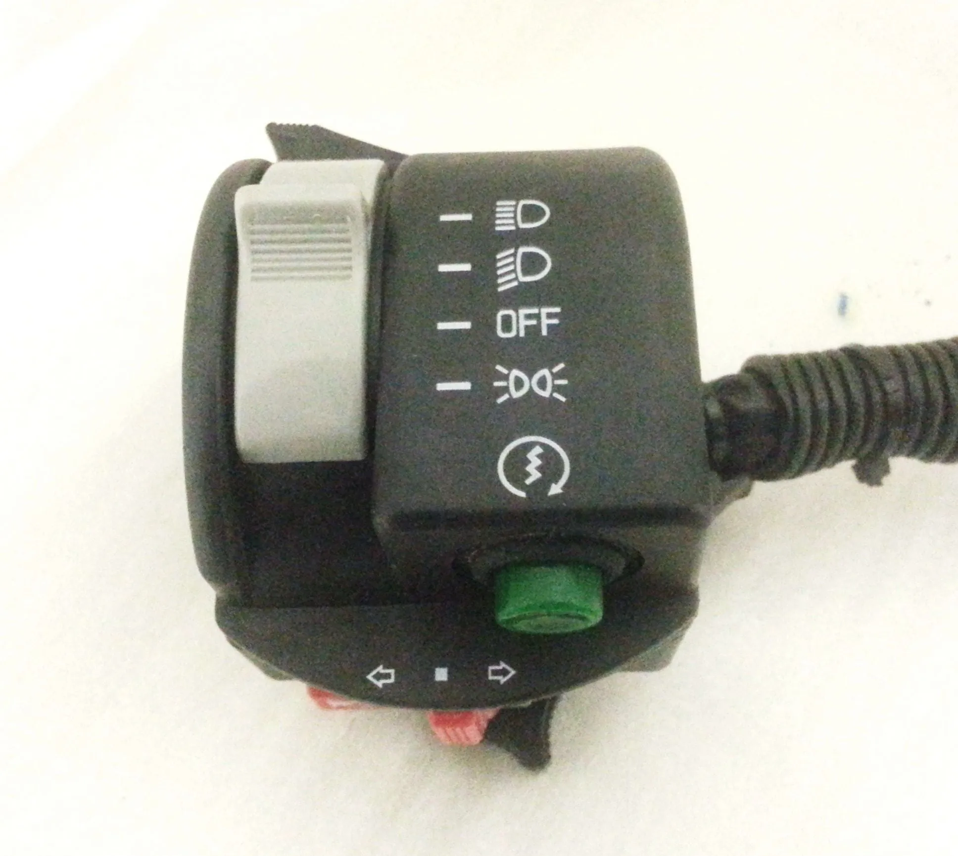 SGE16 START KILL SWITCH HORN LIGHTS INDICATOR CHOKE BASHAN BS250S-11B QUAD BIKE