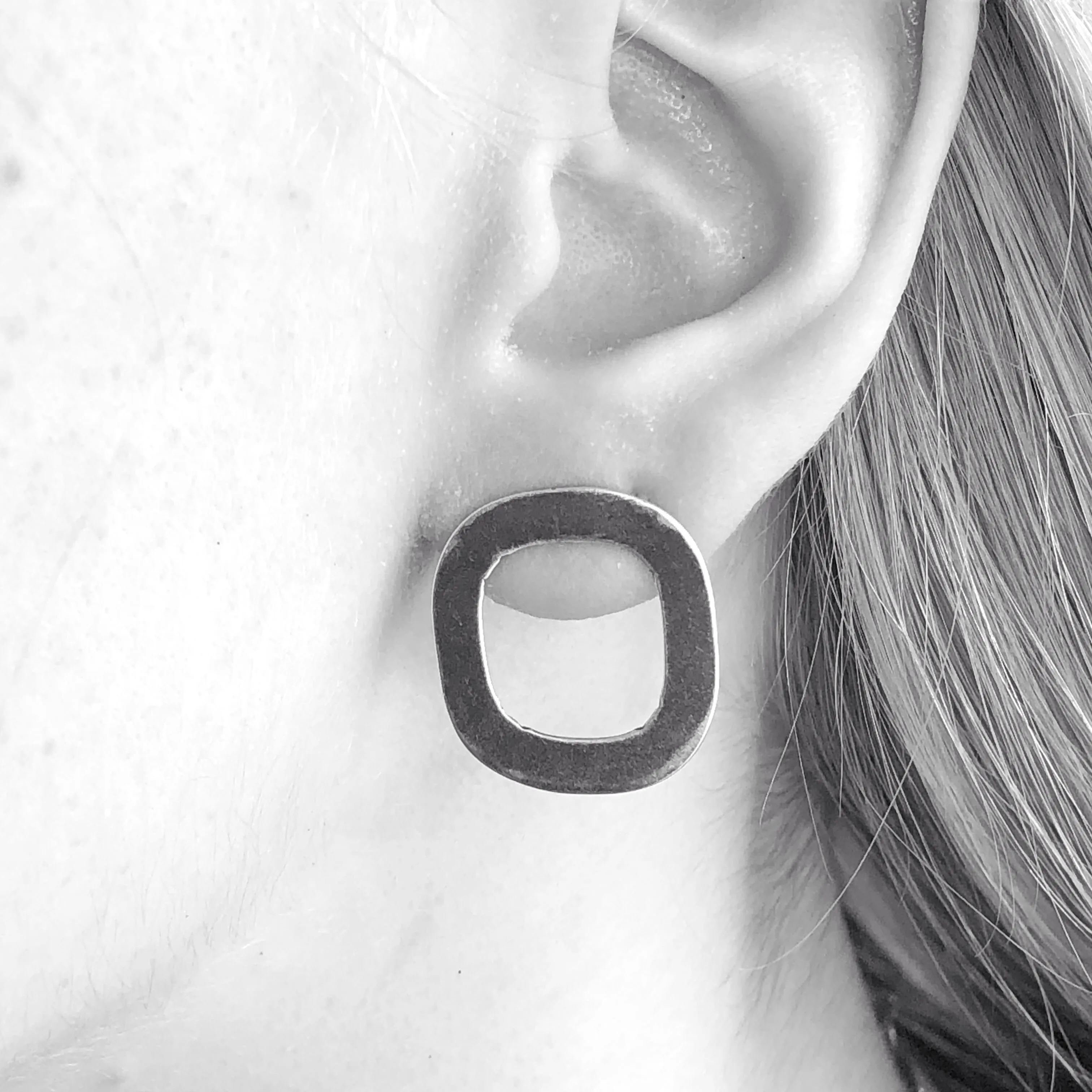 Sketch Post Earrings
