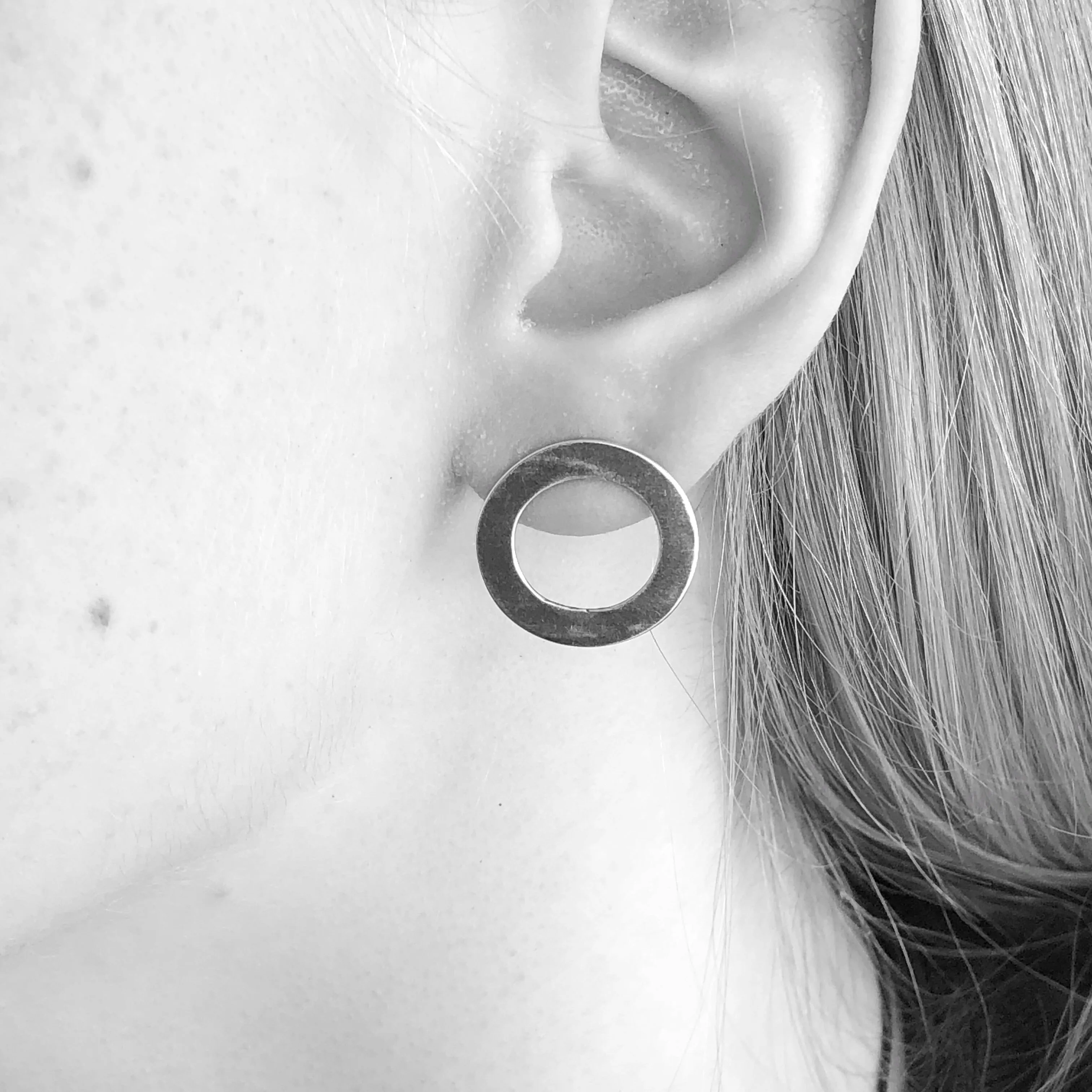 Sketch Post Earrings