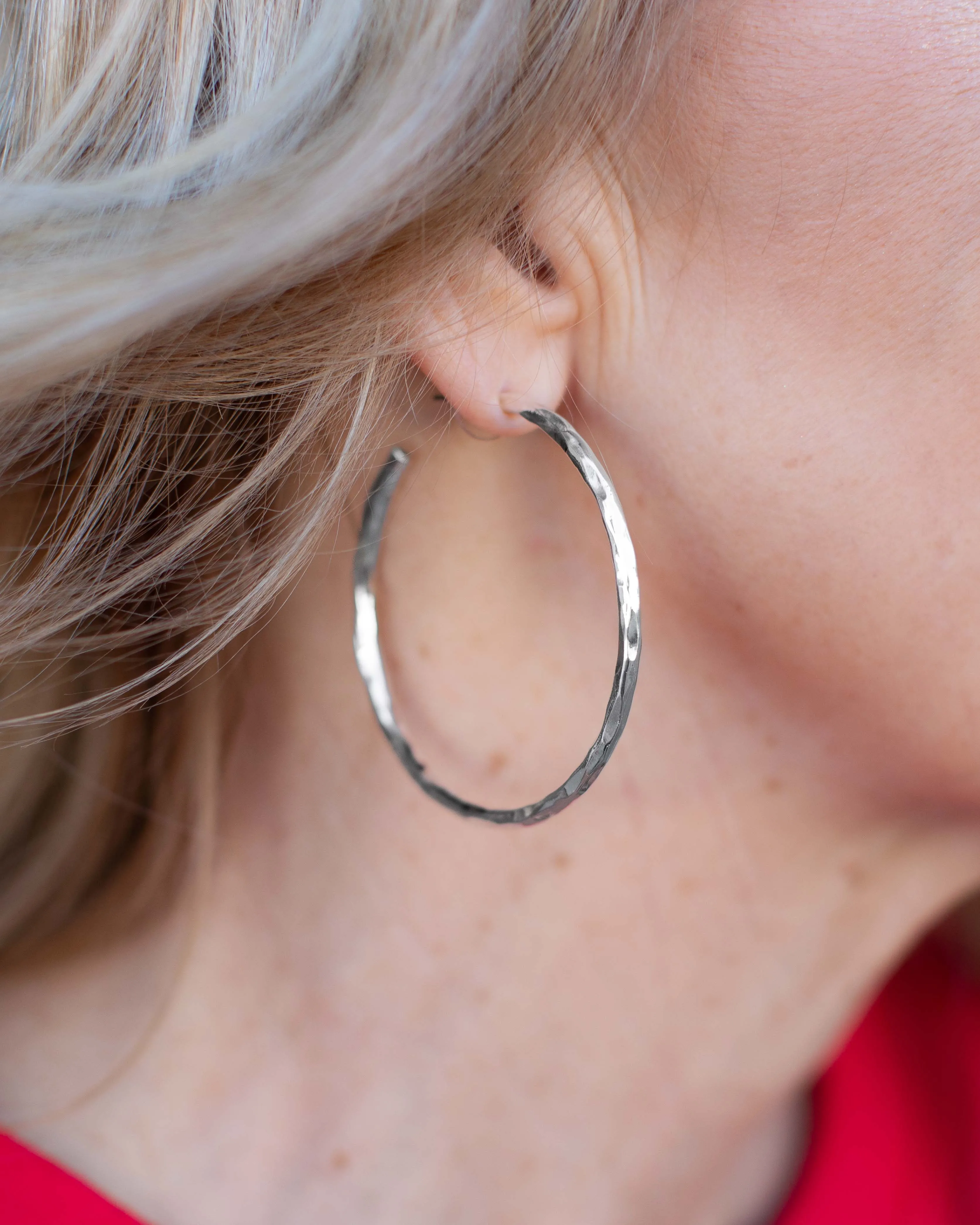 SKYLAR HAMMERED HOOP EARRINGS - 4 COLORS