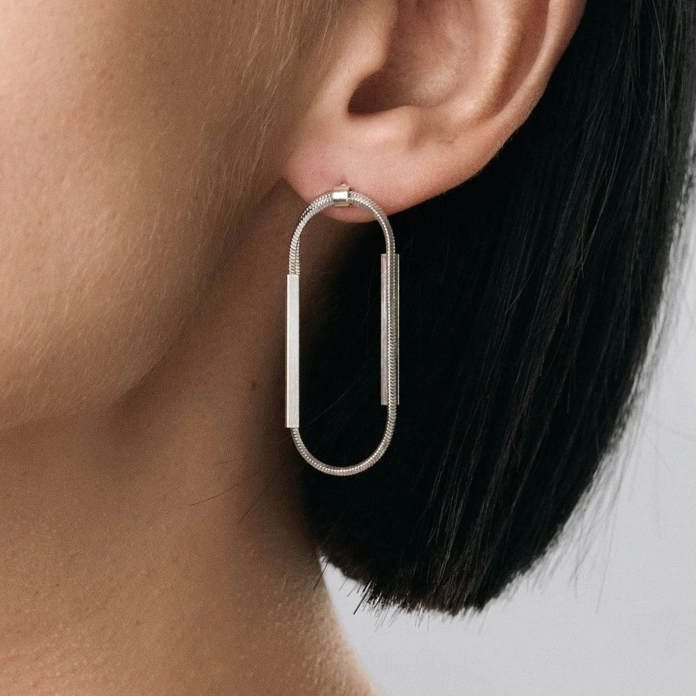 STREAK loop adjustable earrings