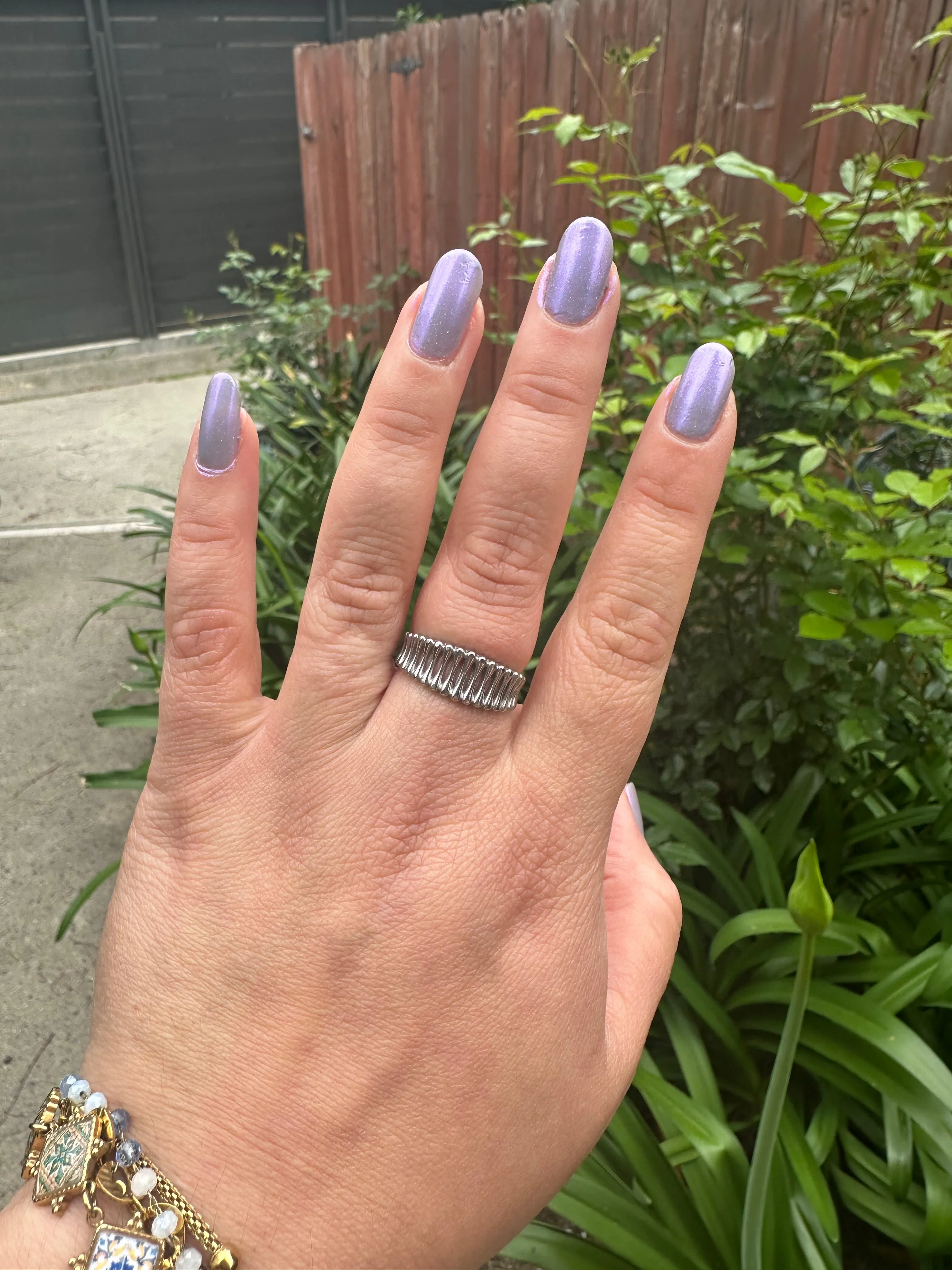 Vertical Band Ring
